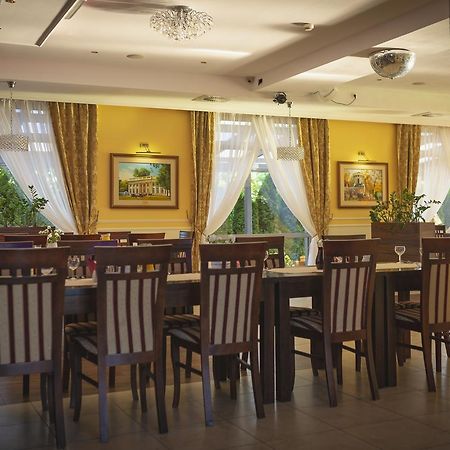 Hotel Pikul Pulawy Ngoại thất bức ảnh