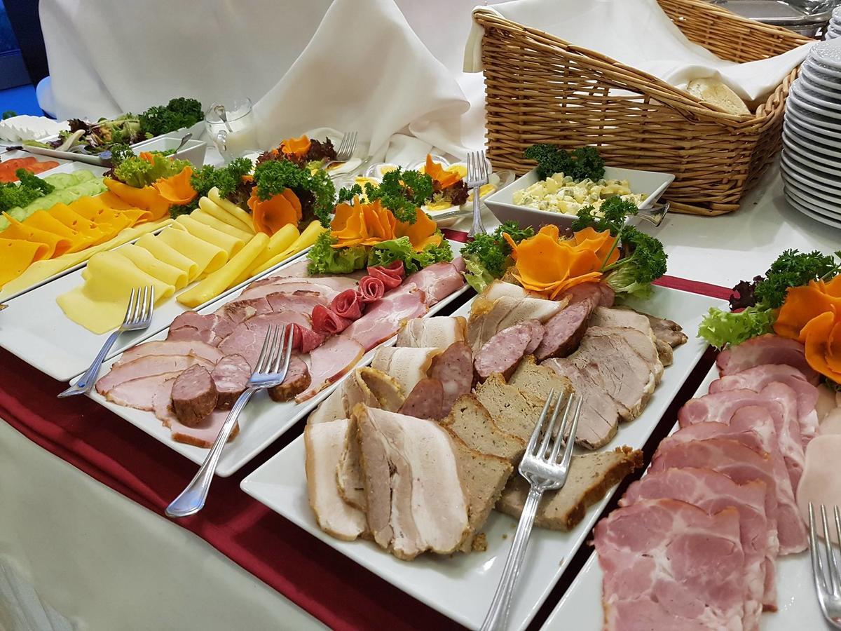 Hotel Pikul Pulawy Ngoại thất bức ảnh