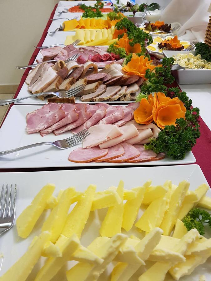 Hotel Pikul Pulawy Ngoại thất bức ảnh