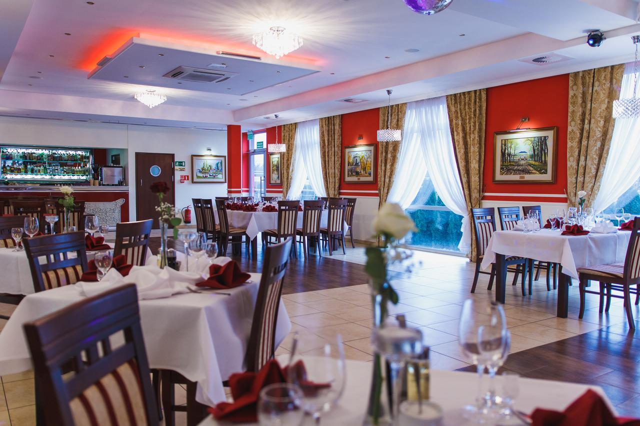 Hotel Pikul Pulawy Ngoại thất bức ảnh