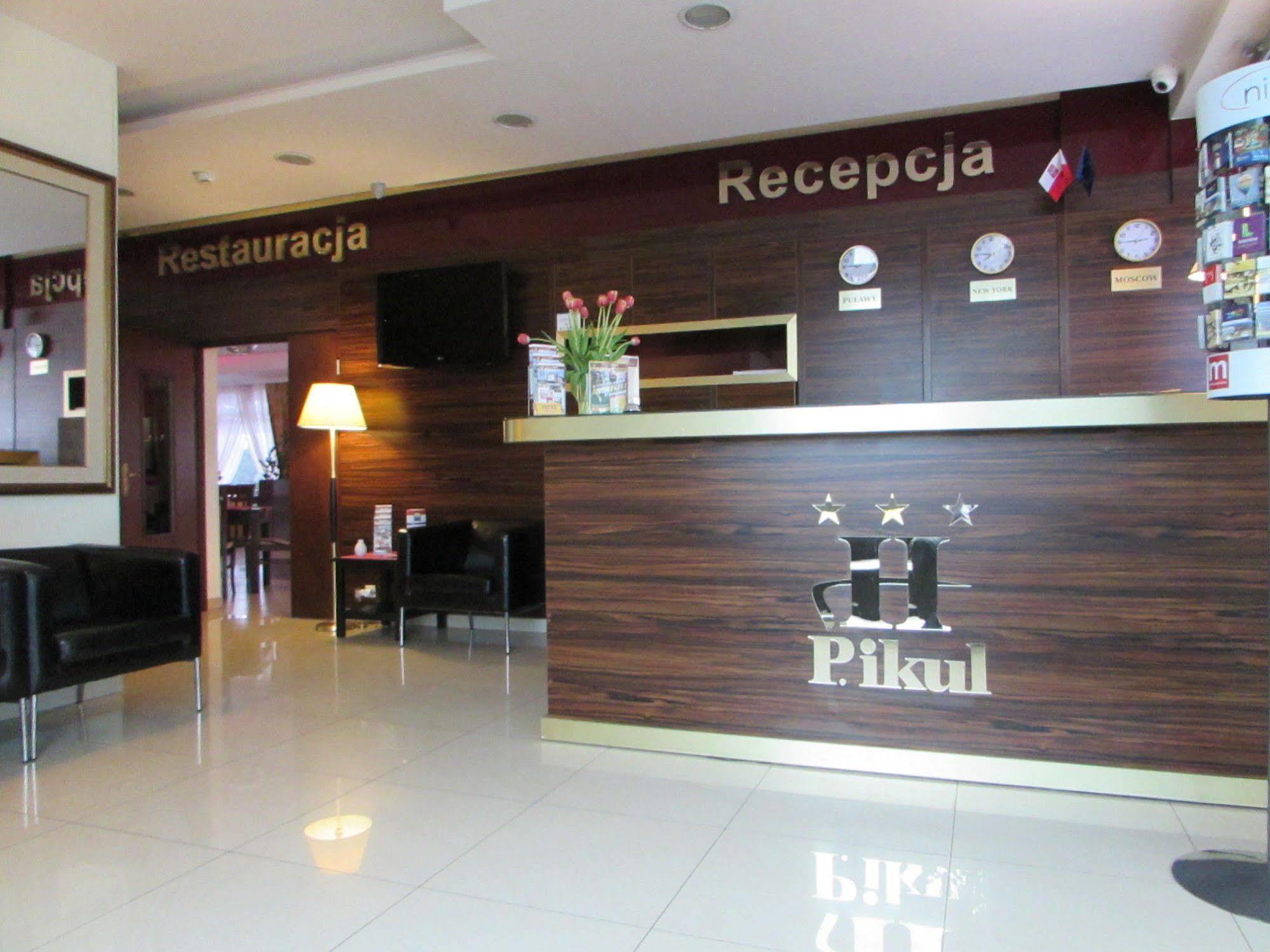 Hotel Pikul Pulawy Ngoại thất bức ảnh