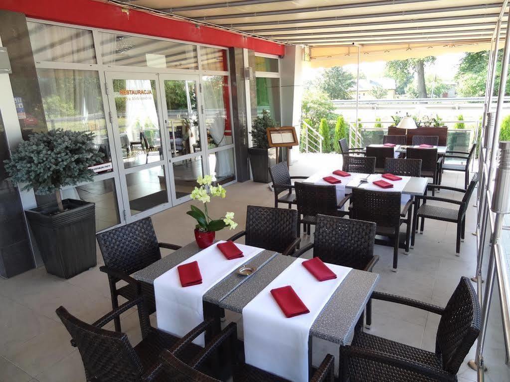 Hotel Pikul Pulawy Ngoại thất bức ảnh